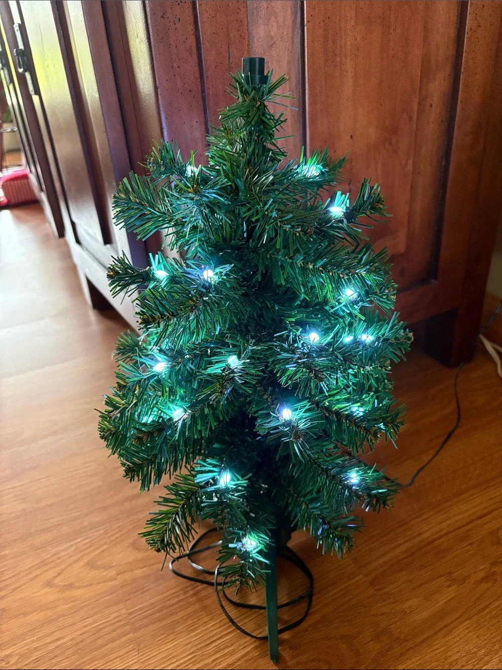 Hallmark Showtopper Mini Christmas Tree